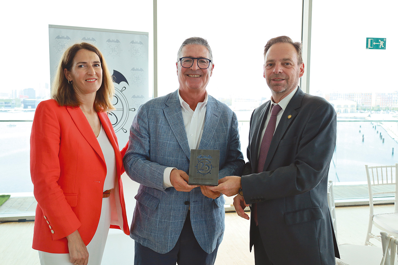El CEO de Marina Port Valencia, Patrick Reynés, premiado por su liderazgo en el sector náutico